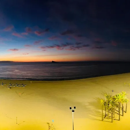 Appartement Esmeralda, Beachfront Poniente, 1st Line Frontal Seaview, Ocean Terrace *