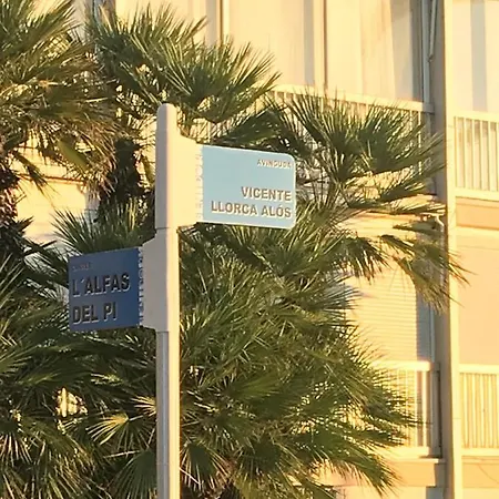 Esmeralda, Beachfront Poniente, 1st Line Frontal Seaview, Ocean Terrace Апартаменты *