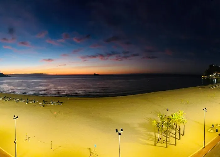 Апартаменты Esmeralda, Beachfront Poniente, 1st Line Frontal Seaview, Ocean Terrace *